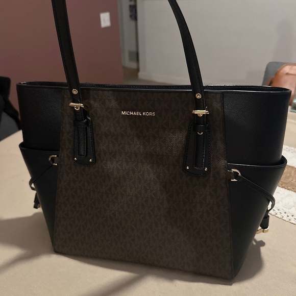 Michael Kors Large Bag - Picture 1 of 3